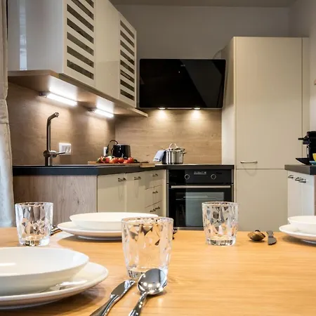 Апартаменти Haus Lukic *