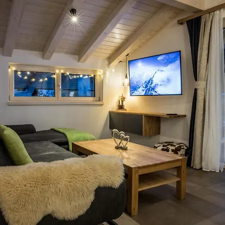 Haus Lukic Апартаменти Капрун