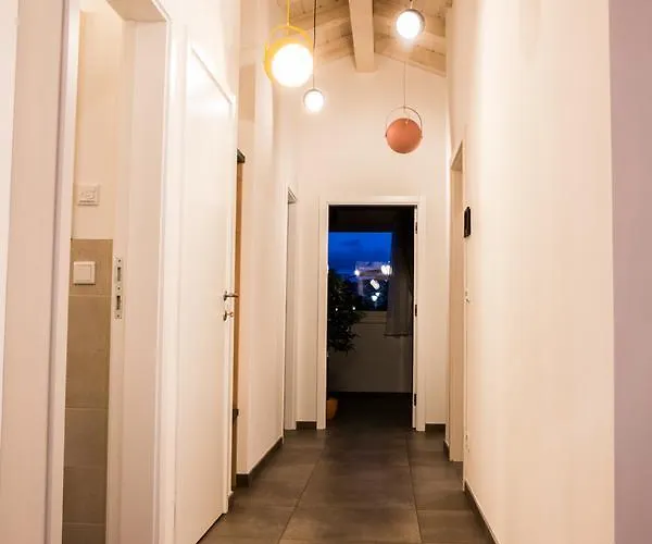 Haus Lukic شقة كابرون